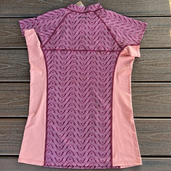 NWT Patagonia Micro Swell Rashguard Bluff River Arrow Red Short Sleeve Size Med - Picture 3 of 10